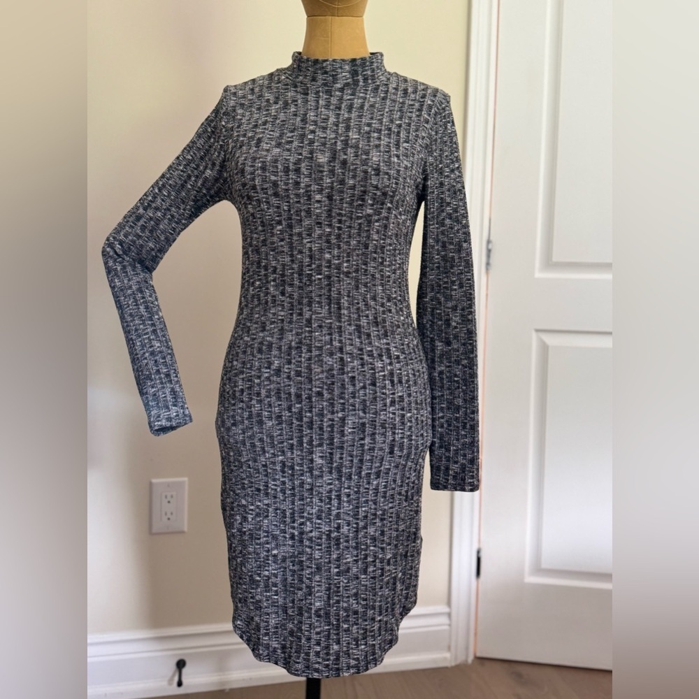 ABERCROMBIE & FITCH Grey Knit Long Sleeve Dress (S)